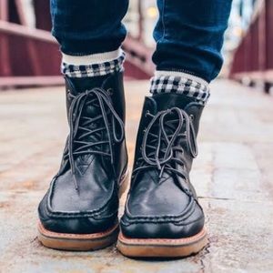 TOMS Black Leather Lace Up Boots 6.5